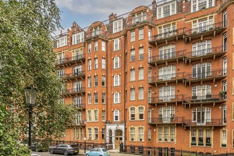 Oakwood Court, London W14