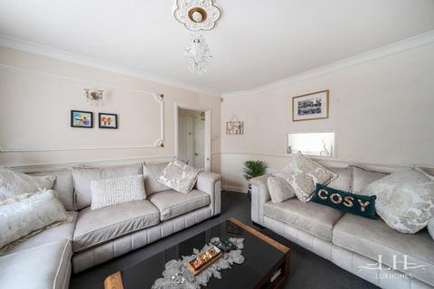 3 bedroom terraced house for sale, Woodward Road, Dagenham