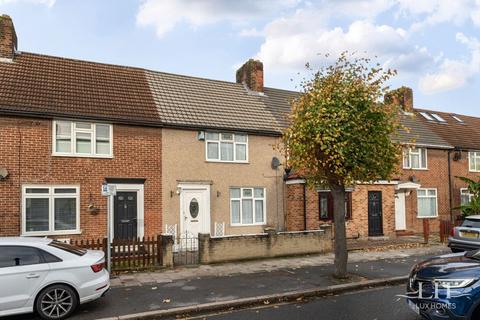 3 bedroom terraced house for sale, Woodward Road, Dagenham