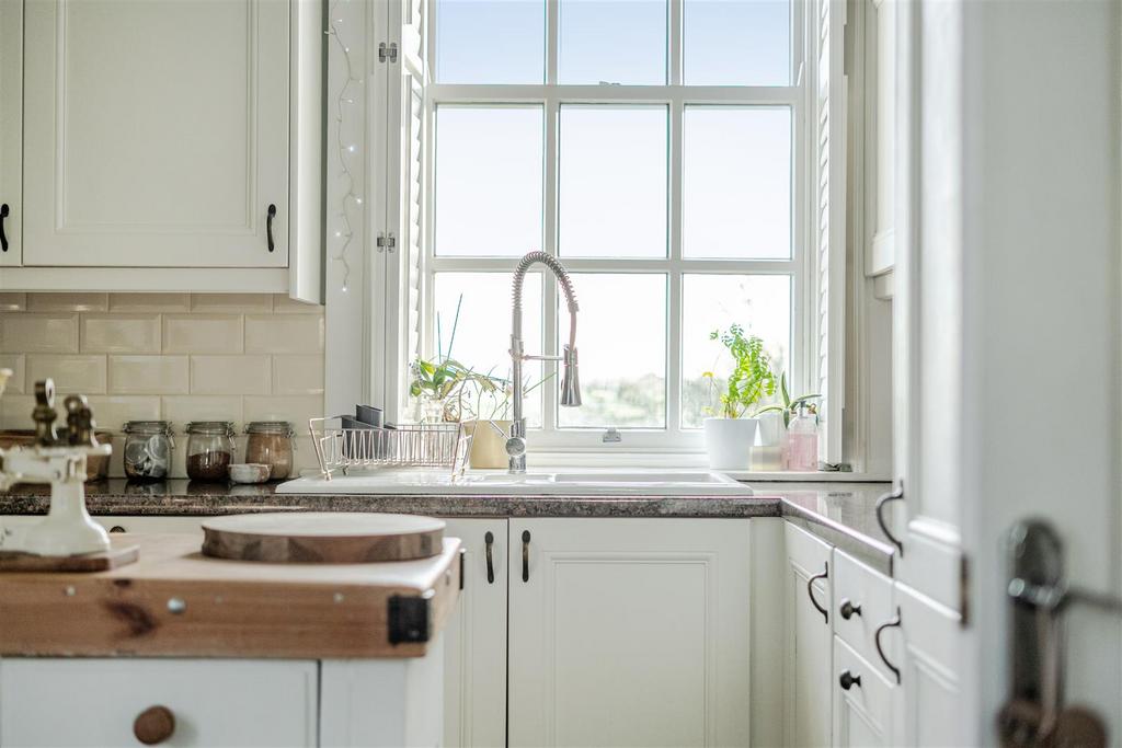Kitchen .6