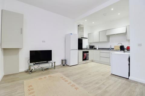 undefined, Fosse Road Central, Leicester, Leicestershire, LE3