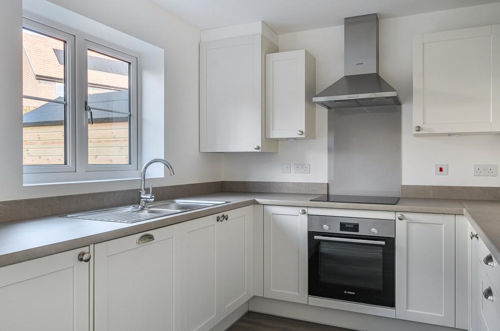 1388524 29 693983...