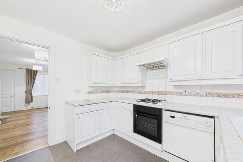 2 bedroom terraced house to rent, Laureate Way, Hemel Hempstead, HP1