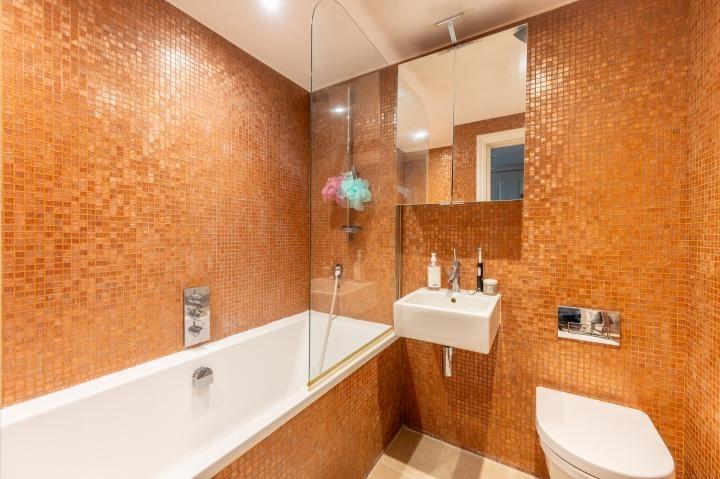 Nhgt0273124 large-9-07 jpg