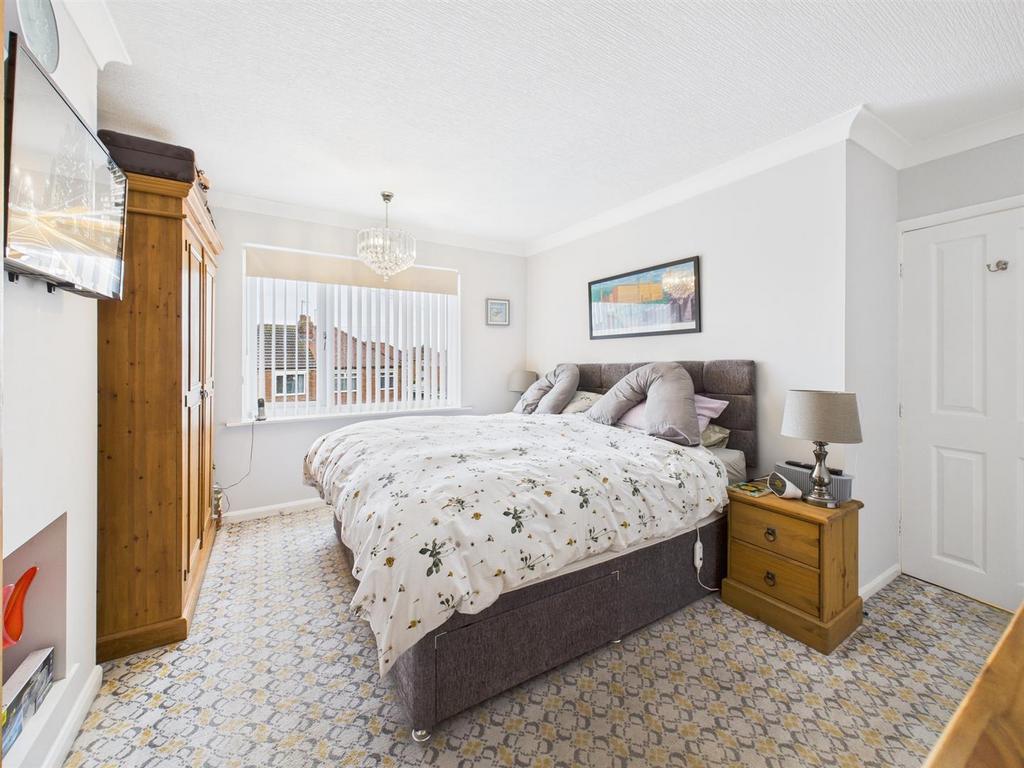Bedroom: