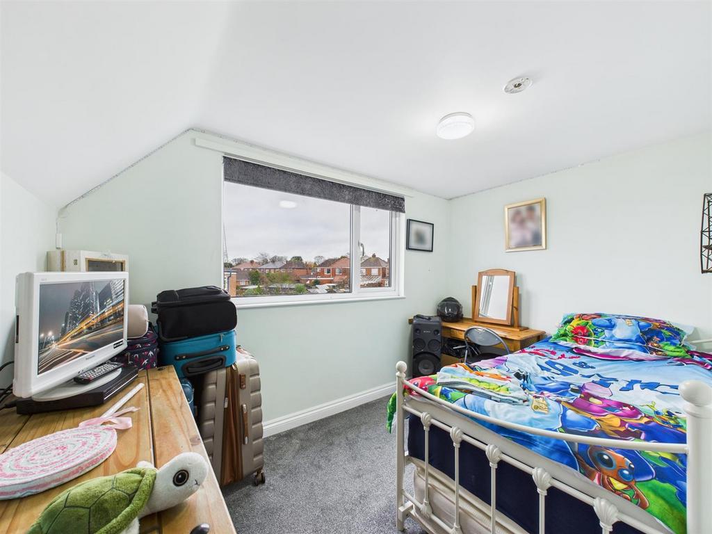 Bedroom:
