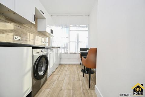 2 bedroom flat for sale, Shenley rd, Borehamwood, Herts, WD6
