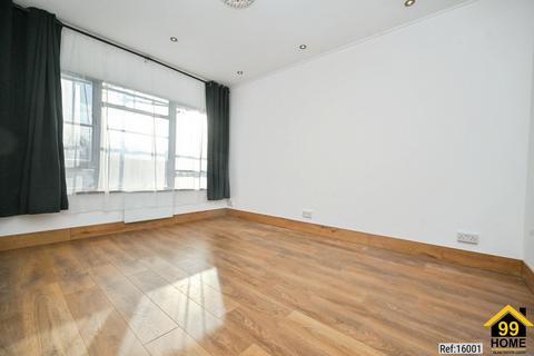 2 bedroom flat for sale, Shenley rd, Borehamwood, Herts, WD6