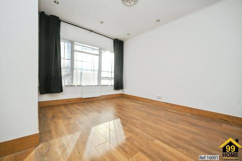 2 bedroom flat for sale, Shenley rd, Borehamwood, Herts, WD6