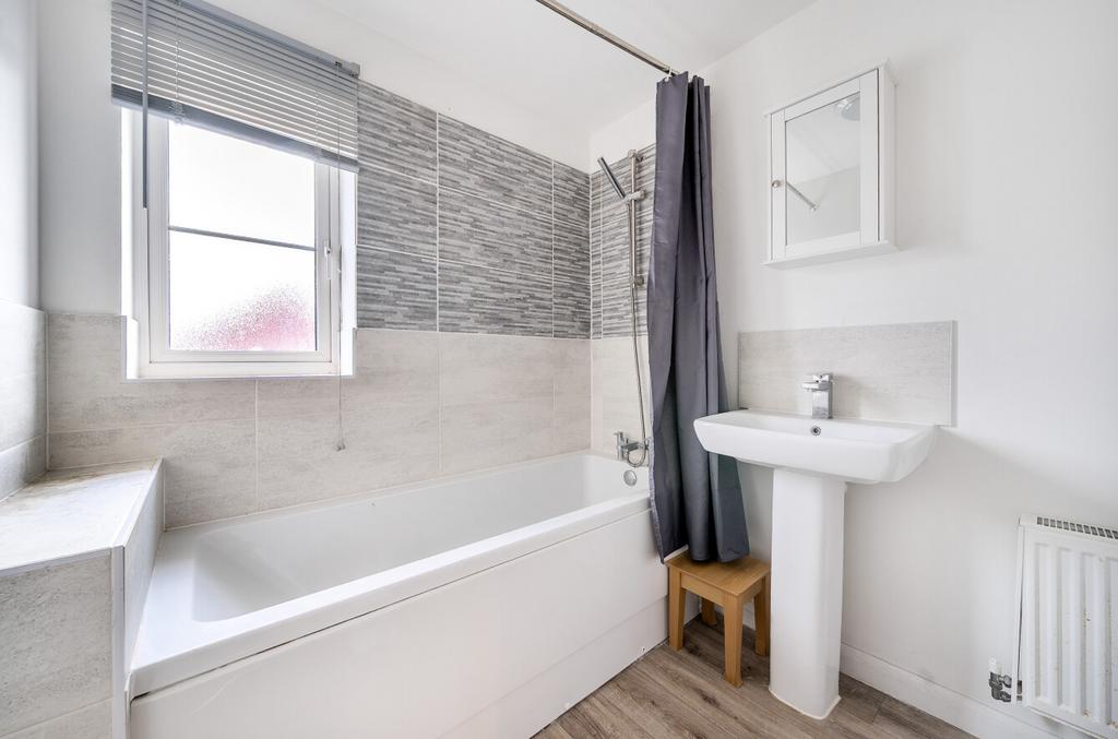 1387987-4-693bf97...