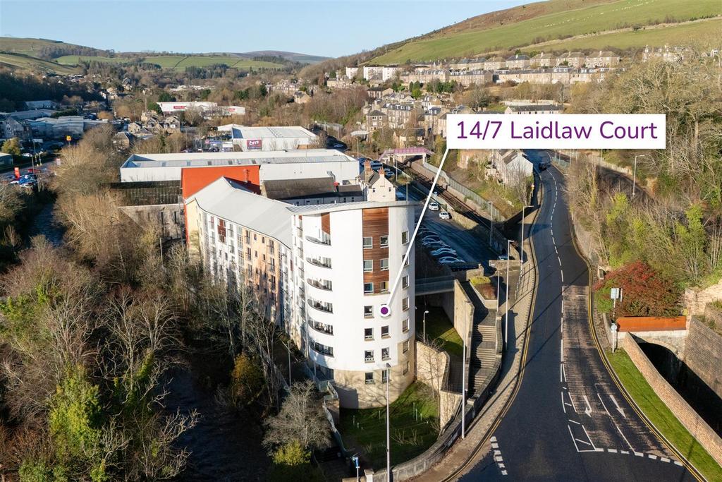 14 7 Laidlaw Court main.jpg
