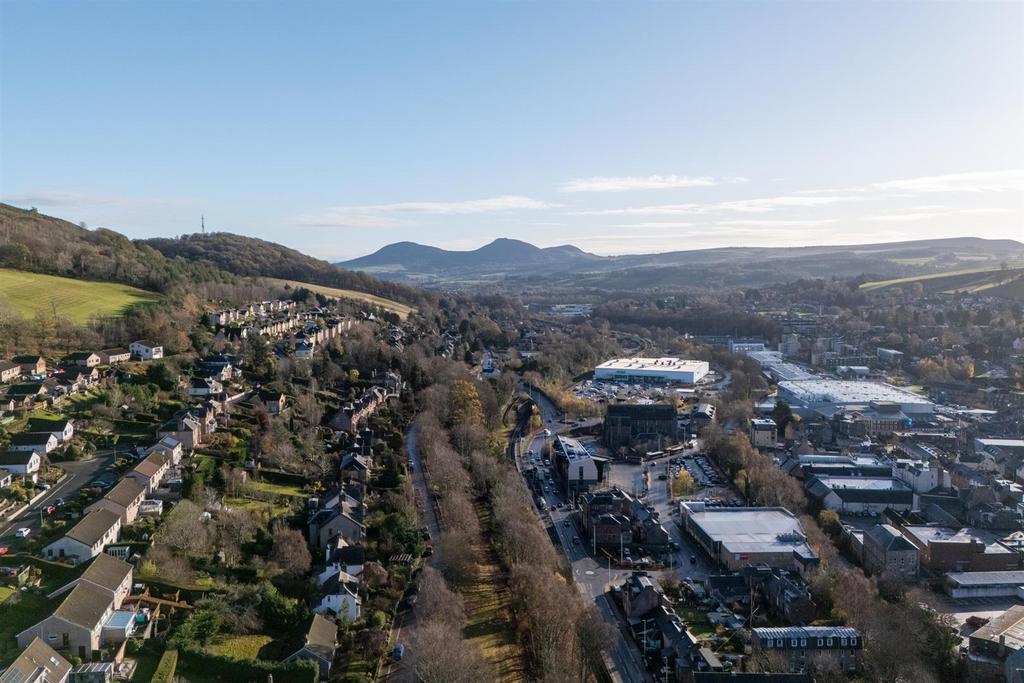 14 7 laidlaw court galashiels-16.jpg