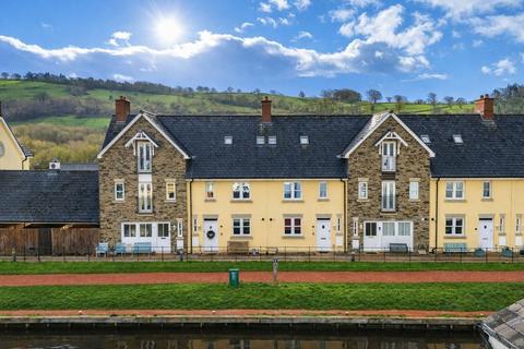 3 bedroom terraced house for sale, Canal Road, Brecon, LD3