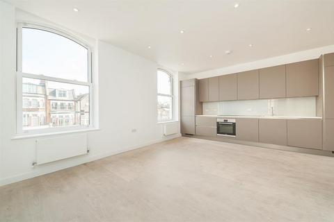 2 bedroom flat to rent, Archway Road, London, N6