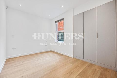 2 bedroom flat to rent, Archway Road, London, N6