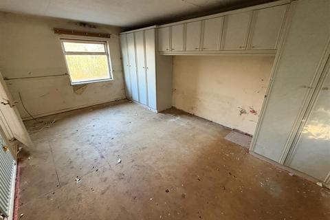 undefined, Listing Lane, Liversedge