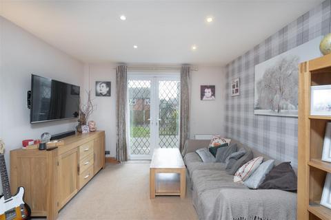 undefined, Manor Close, Leeds LS26