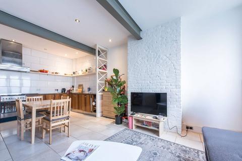 3 bedroom house for sale, Victoria Mews, Brondesbury, London, NW6