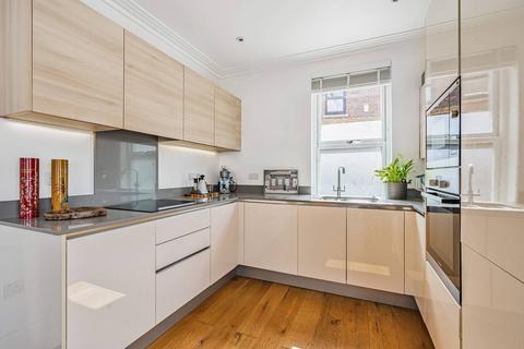 2 bedroom flat to rent, Mount Mews, Hampton, TW12