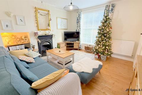 3 bedroom end of terrace house for sale, Beechfield Road, Welwyn Garden City