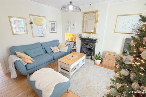 3 bedroom end of terrace house for sale, Beechfield Road, Welwyn Garden City