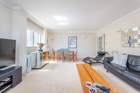 3 bedroom flat for sale, Grove End Road, St John's Wood, London, NW8