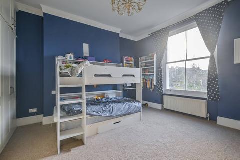 2 bedroom flat for sale, Caversham Road, Kentish Town, London, NW5