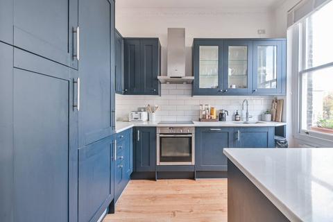 2 bedroom flat for sale, Caversham Road, Kentish Town, London, NW5