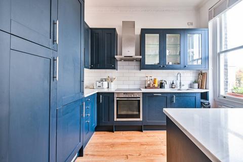 2 bedroom flat for sale, Caversham Road, Kentish Town, London, NW5