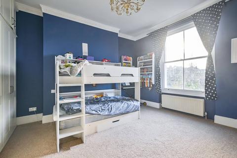 2 bedroom flat for sale, Caversham Road, Kentish Town, London, NW5