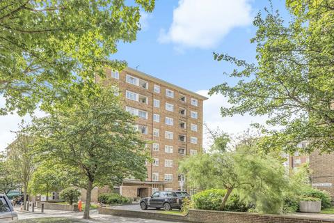 3 bedroom flat to rent, Wellington Road, London NW8