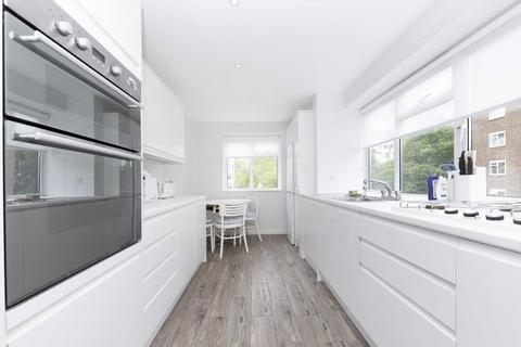 3 bedroom flat to rent, Wellington Road, London NW8