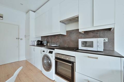 1 bedroom flat for sale, Salusbury Road, Queen's Park, London, NW6