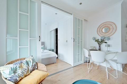 1 bedroom flat for sale, Salusbury Road, Queen's Park, London, NW6