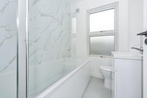 3 bedroom maisonette for sale, Knowles Hill Crescent, London SE13