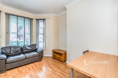 undefined, Suffolk Avenue, SO15