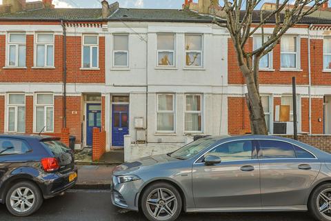 2 bedroom flat for sale, Gilbey Road, Tooting, SW17