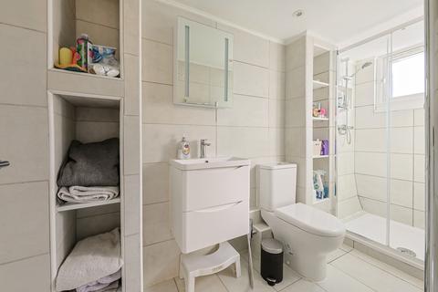 2 bedroom flat for sale, Gilbey Road, Tooting, SW17
