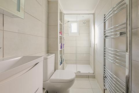 2 bedroom flat for sale, Gilbey Road, Tooting, SW17
