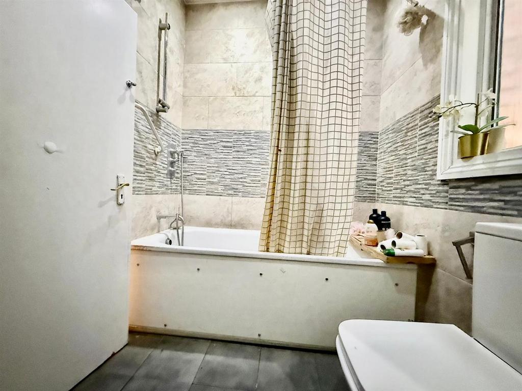Photo 5.jpg