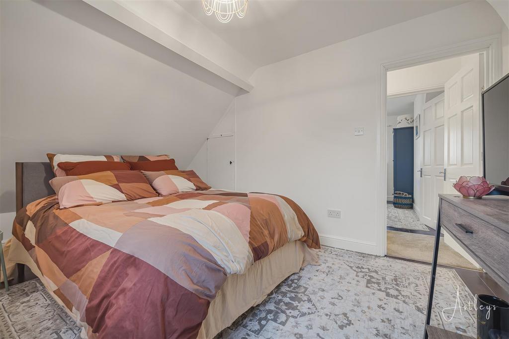 Back bedroom.jpg