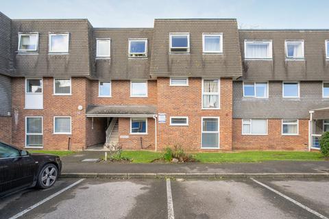 Lawrence Court, Windsor