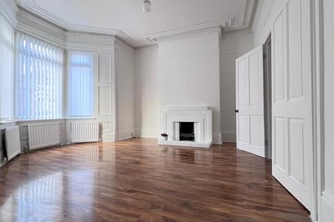 3 bedroom terraced house to rent, Dilston Road, Newcastle upon Tyne NE4