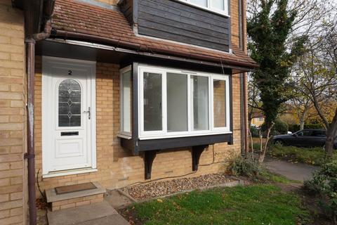 2 bedroom apartment to rent, Corris Green, London