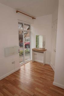 2 bedroom apartment to rent, Corris Green, London