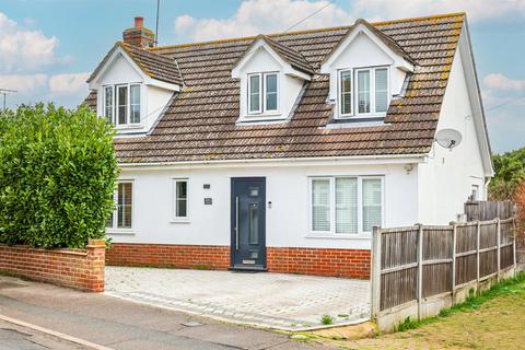 3 bedroom detached house for sale, Broad Walk, Hockley SS5