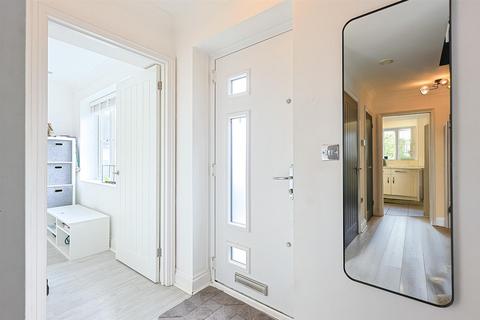 3 bedroom detached house for sale, Broad Walk, Hockley SS5