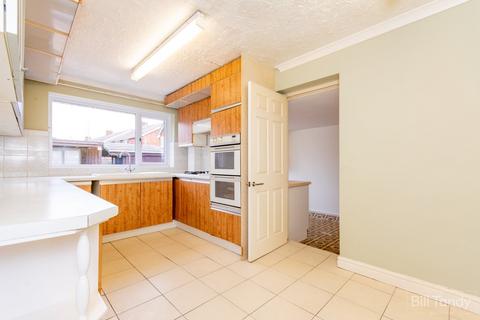 3 bedroom semi-detached house for sale, High Street, Chase Terrace, Burntwood, WS7