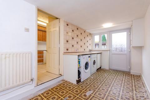 3 bedroom semi-detached house for sale, High Street, Chase Terrace, Burntwood, WS7