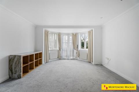 2 bedroom apartment for sale, Village Road, Enfield